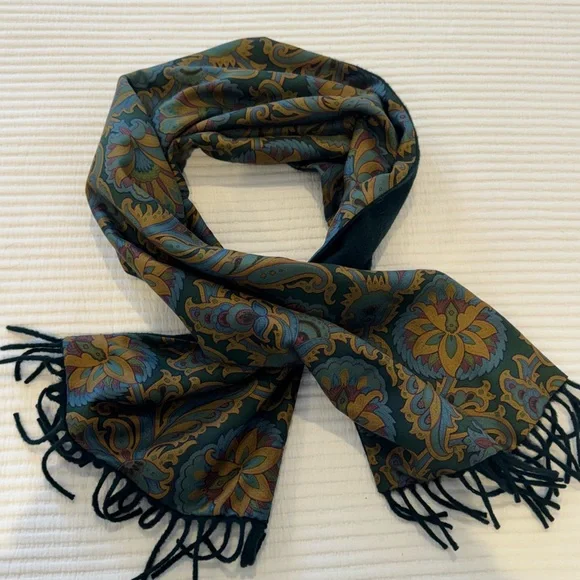 “AS IS” Etro silk and cashmere scarf - Picture 9 of 11